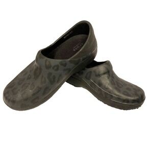Crocs Neria Pro II Clogs Black Gray Leopard Print Slip On Shoes Women's Size 7